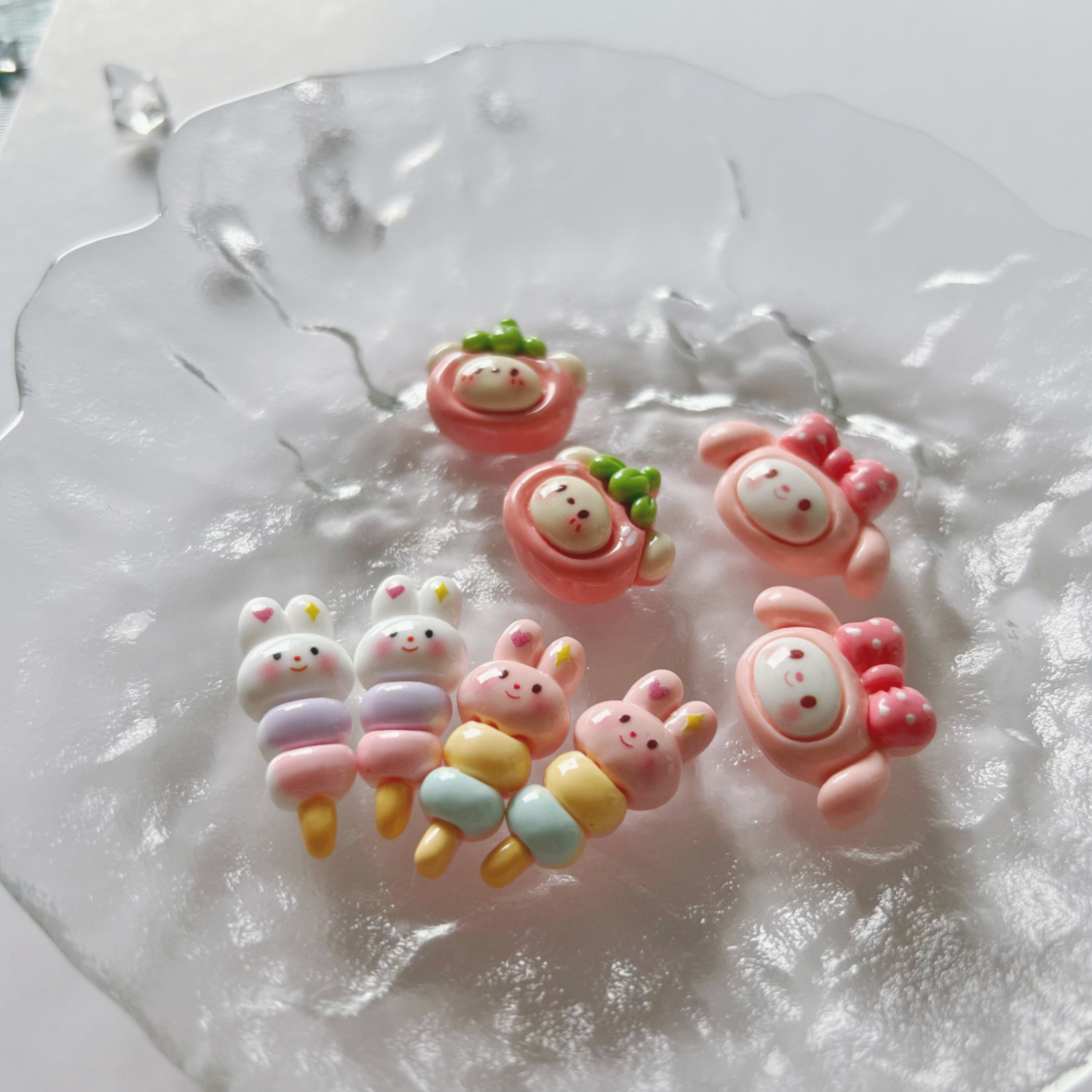 80 Kawaii Pink Resin Charms Set – Cute Decorative Embellishments for Crafts, DIY Phone Cases, Scrapbooking, Jewellery, and Nail Art