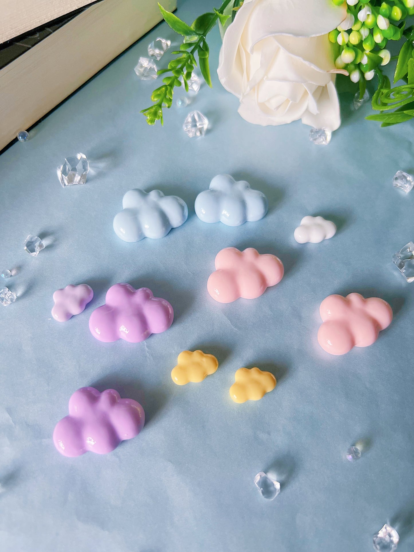125 Pieces Mini Pastel Bakery Cabochon Set with Organising Box – Kawaii Resin Charms for Decoden & DIY Crafts