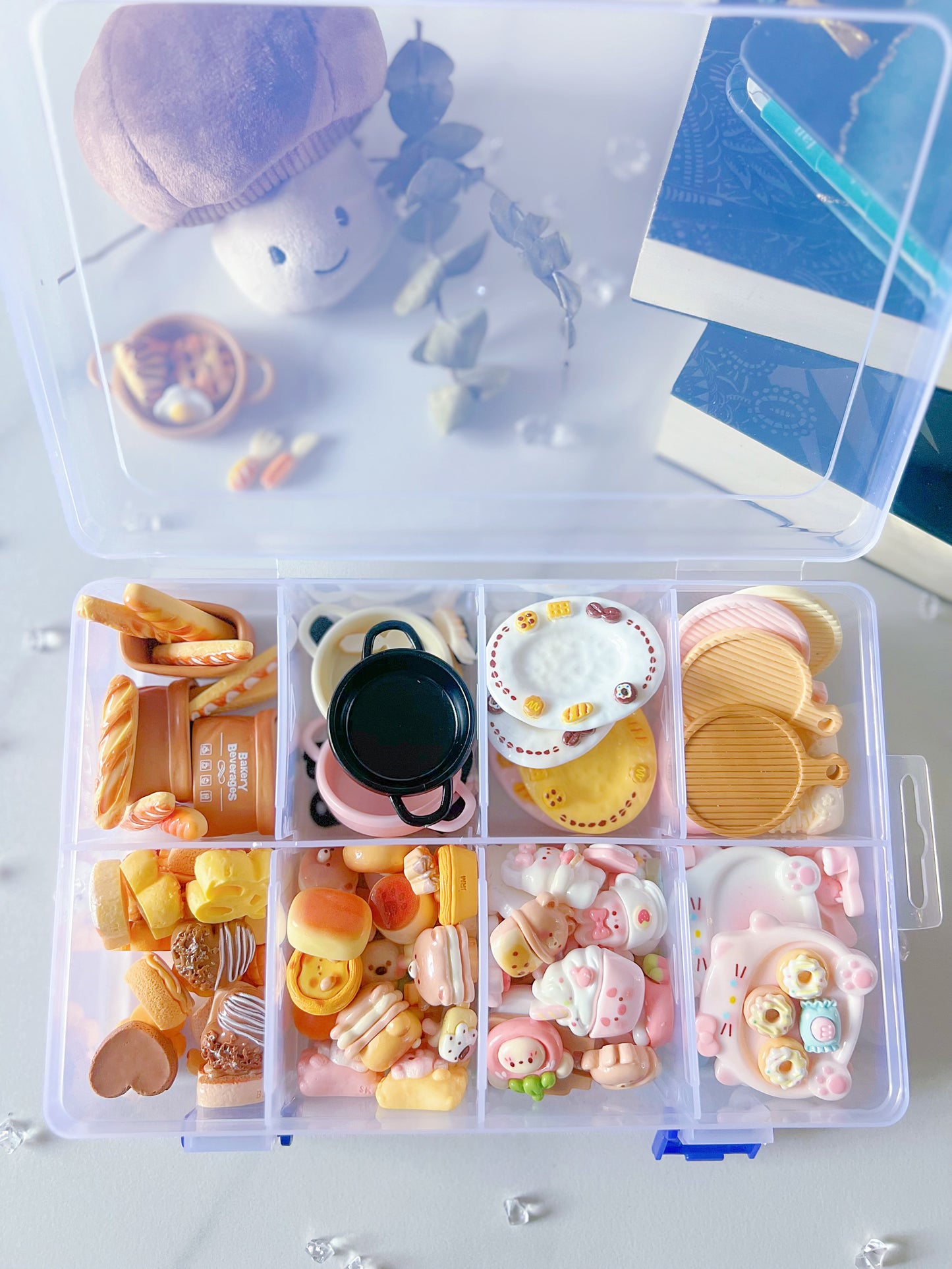 200 Pieces Pastel Bakery & Kitchen Cabochon Set with Organising Box – Kawaii Resin Charms for Decoden and DIY Crafts