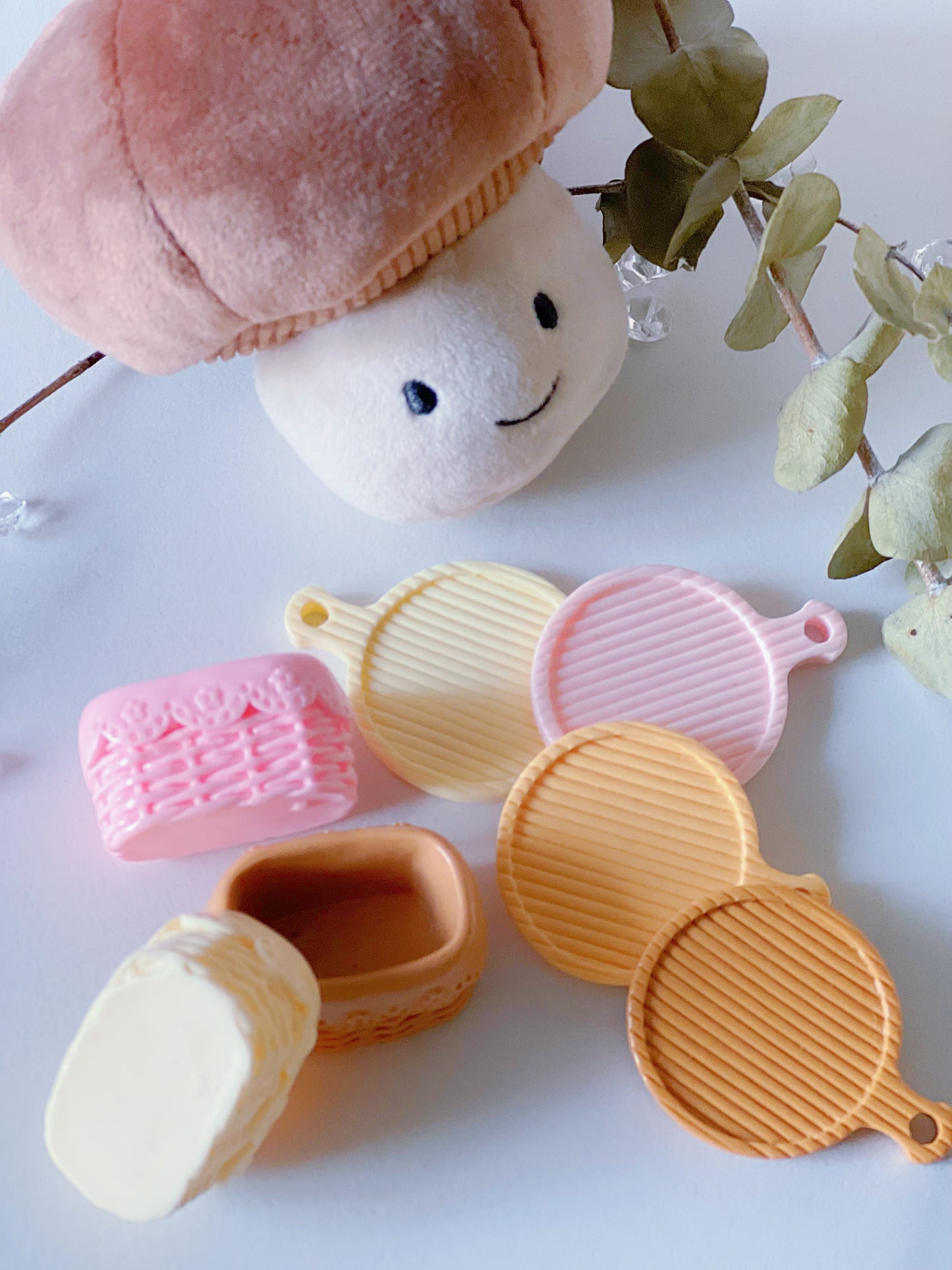 200 Pieces Pastel Bakery & Kitchen Cabochon Set with Organising Box – Kawaii Resin Charms for Decoden and DIY Crafts