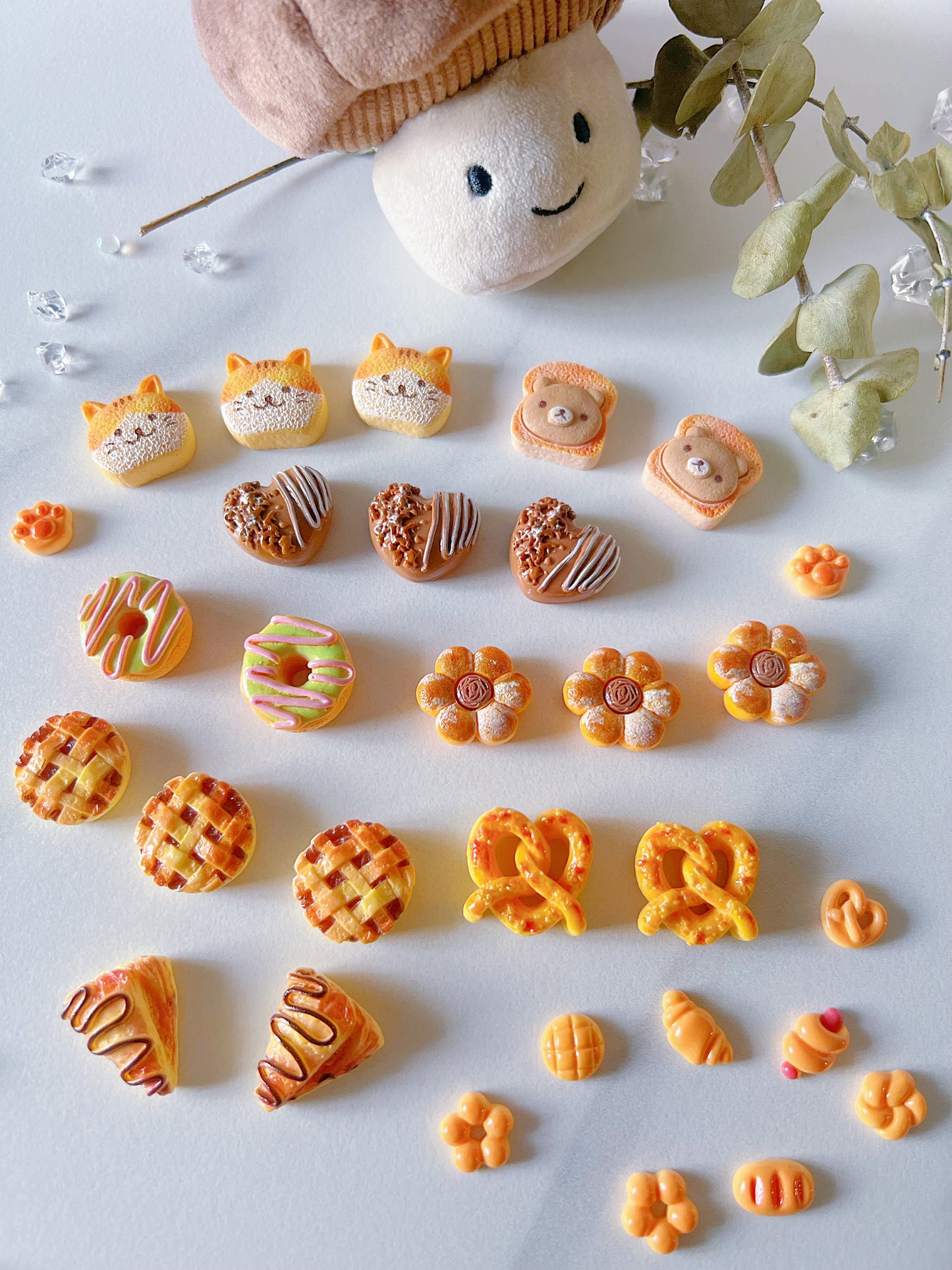 200 Pieces Pastel Bakery & Kitchen Cabochon Set with Organising Box – Kawaii Resin Charms for Decoden and DIY Crafts