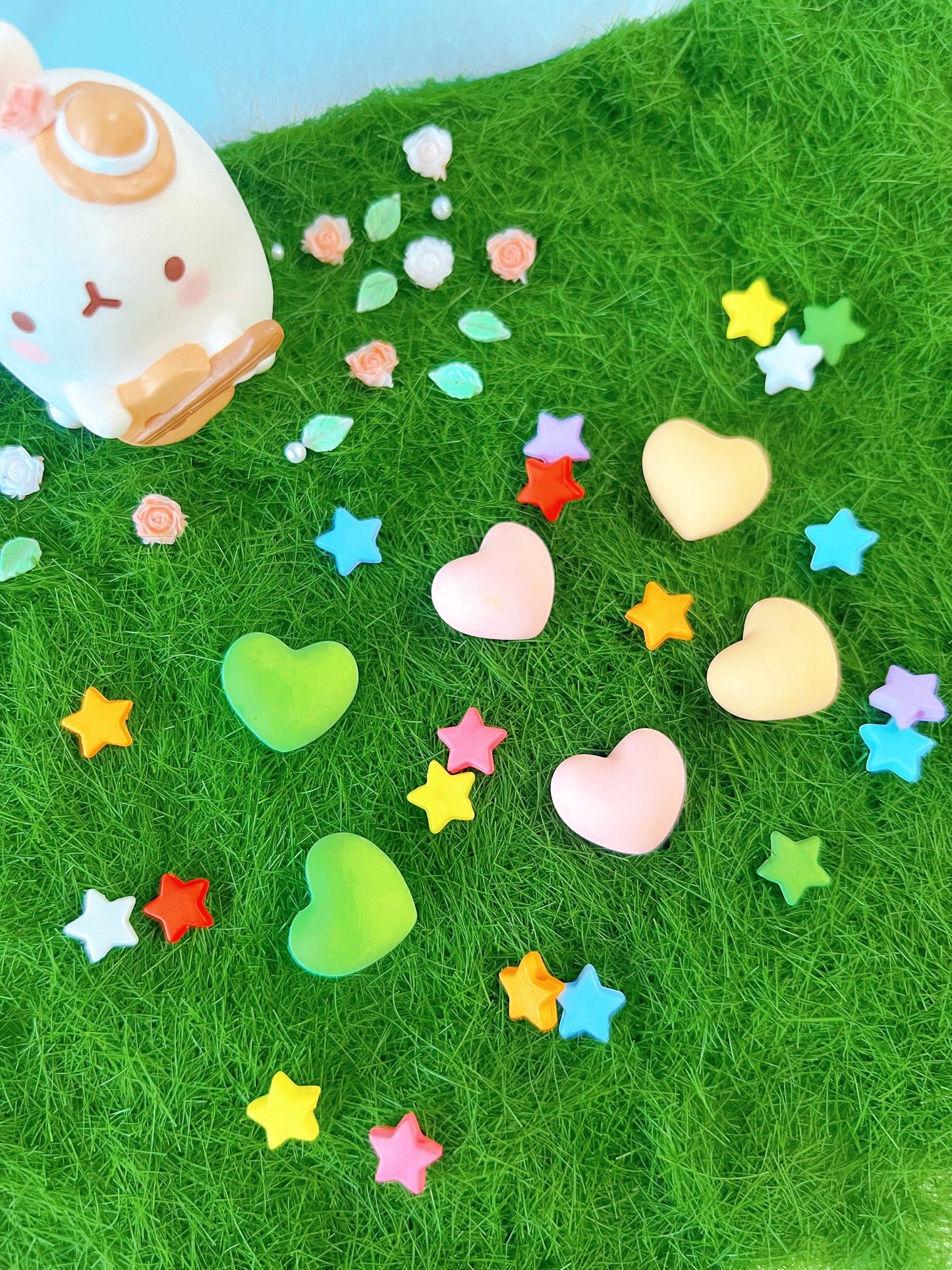 85 Pieces Matte Pastel Charm Set with Organising Box – Kawaii Resin Cabochons for Decoden & Crafts