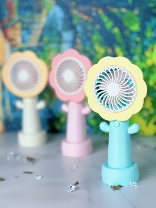 DIY Decoden Flower Fan Kit – Kawaii Handheld Fan Set with Decoden Cream, Charms & Glue – Cute Summer Craft Gift
